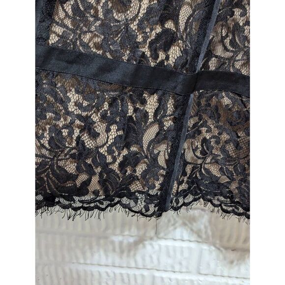 Loft Women's Black Lace & Nude Colored Lining V-Neck Cap-Sleeve Shift Dress Size - Picture 7 of 7